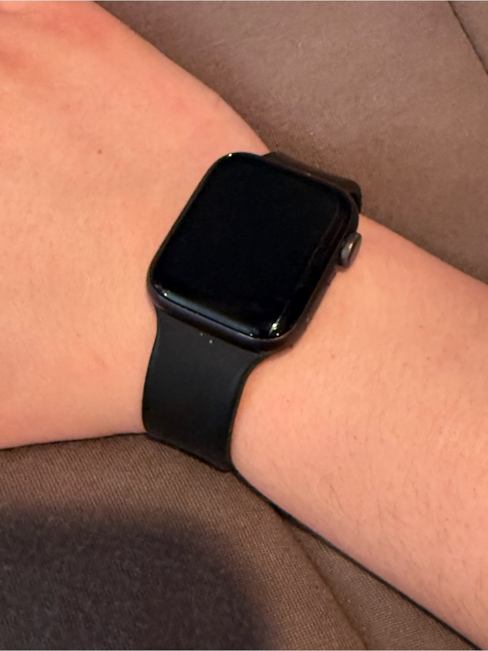 Apple Watch Series 4 GPS Smartwatch Black Strap 44mm Touchscreen Aluminum Case